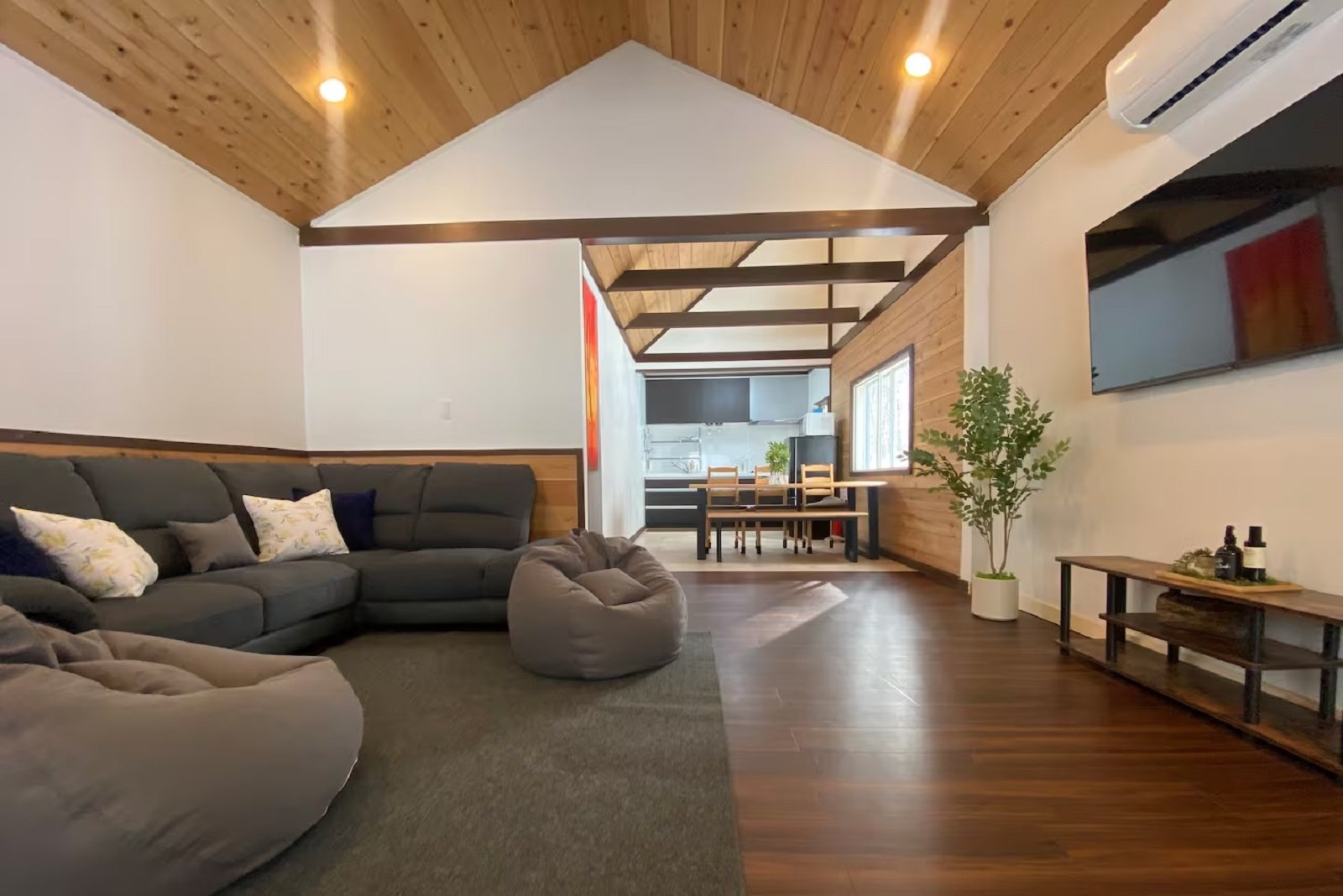 Kozi Cabin